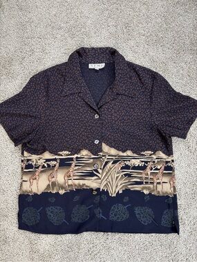 Vintage Kemp Women's Short-Sleeve Button-Down Shirt With Giraffe Animal Print